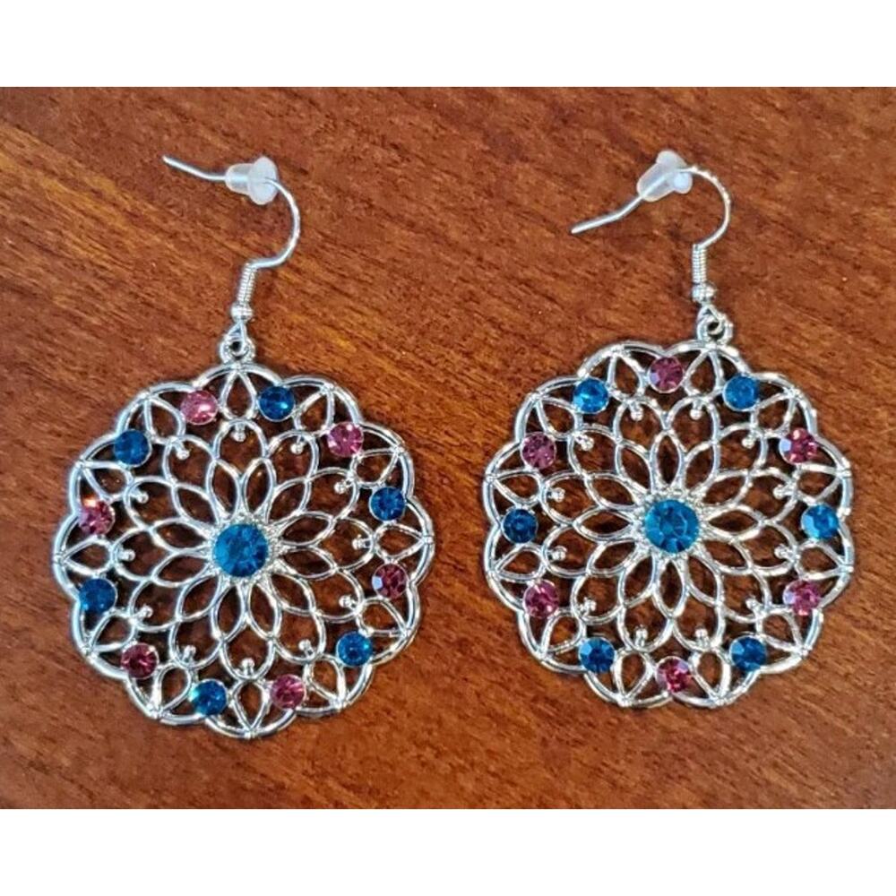 2 In Dangling Scalloped Filigree Medallion Pierced Earrings Pink Blue Rhinestone